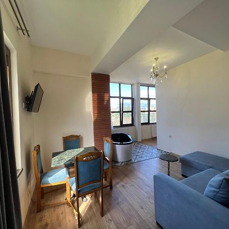Wine Hills Hotel Тбилиси Екстериор снимка