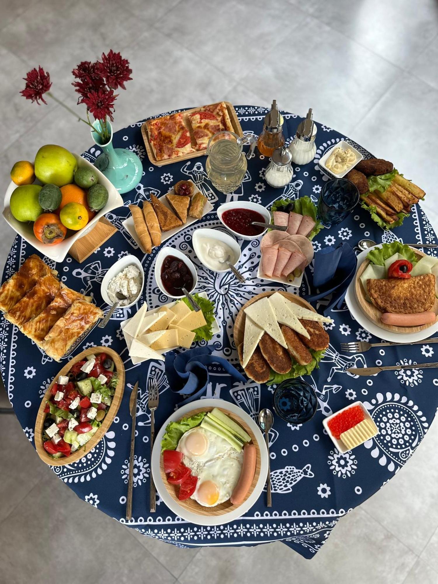 Wine Hills Hotel Тбилиси Екстериор снимка