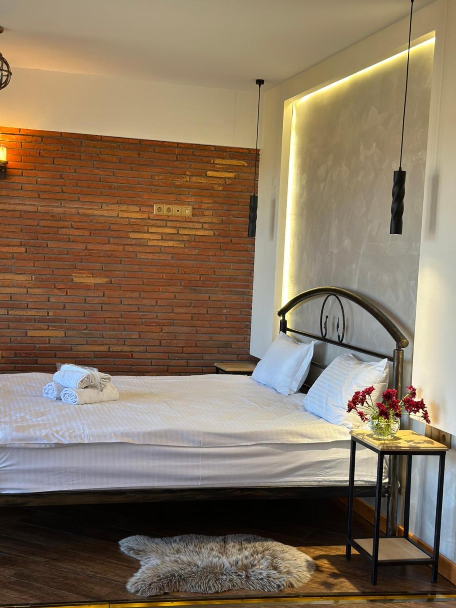 Wine Hills Hotel Тбилиси Екстериор снимка