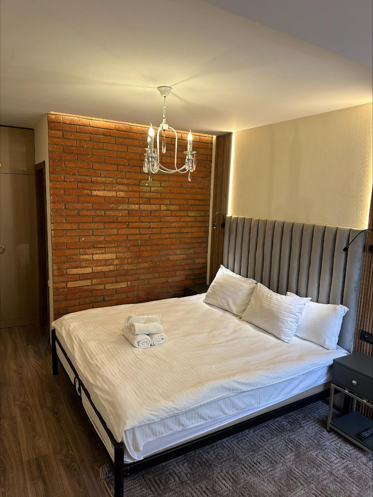 Wine Hills Hotel Тбилиси Екстериор снимка