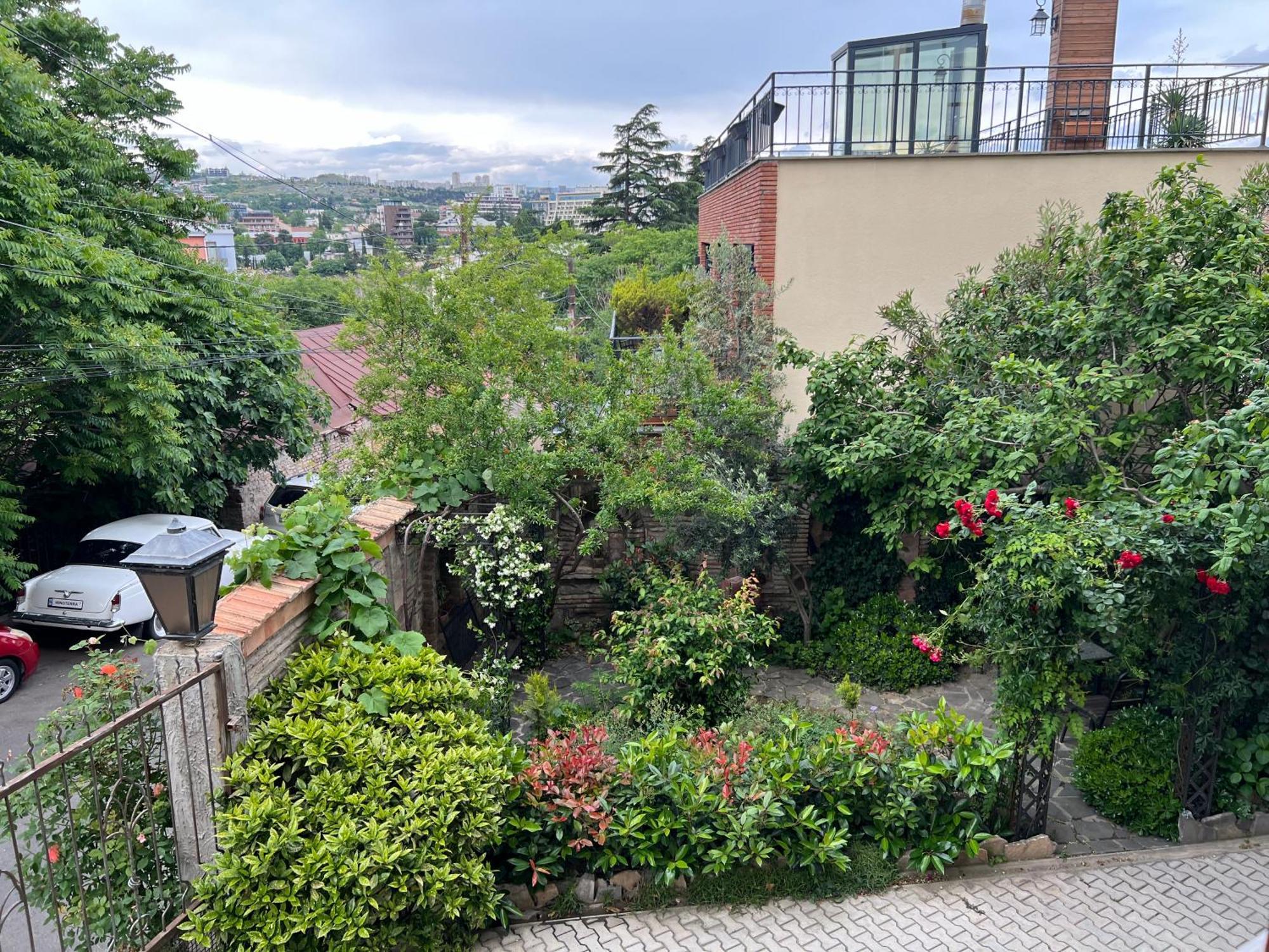 Wine Hills Hotel Тбилиси Стая снимка