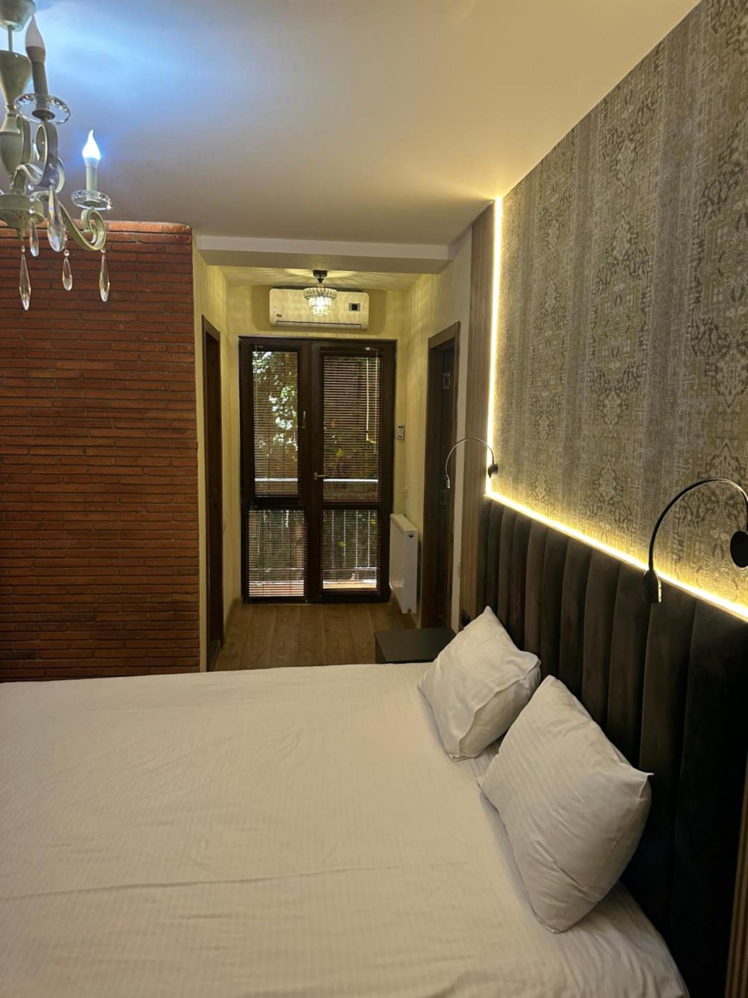 Wine Hills Hotel Тбилиси Екстериор снимка
