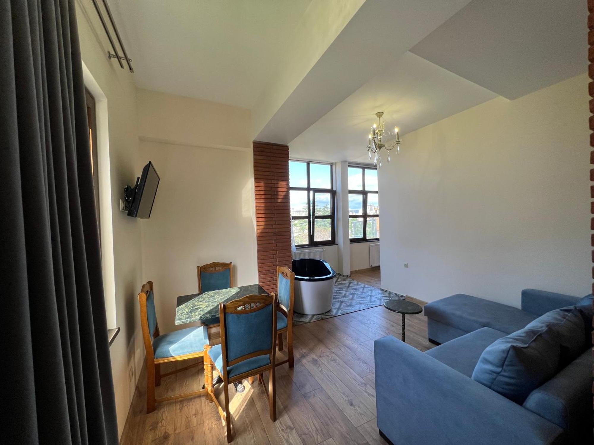Wine Hills Hotel Тбилиси Екстериор снимка