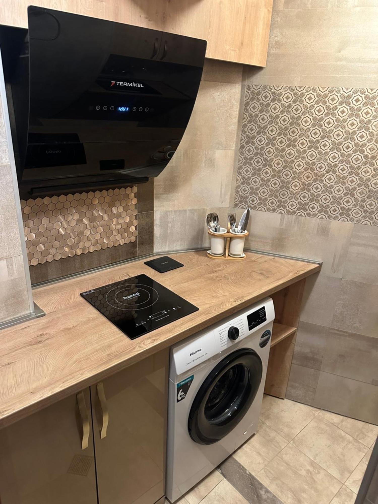 Wine Hills Hotel Тбилиси Екстериор снимка